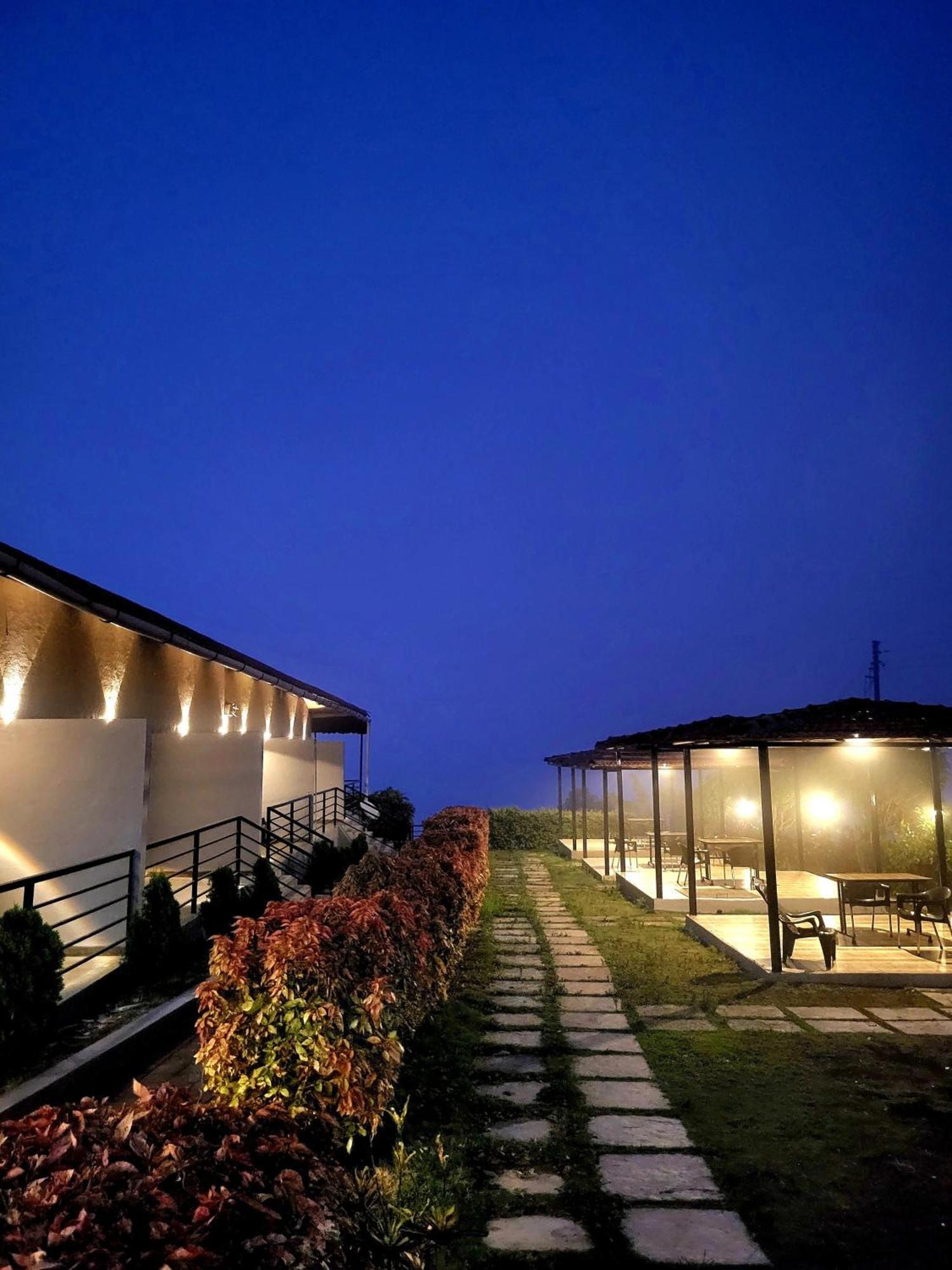 Vayu Resort - Kas Pathar Kanera Exterior photo